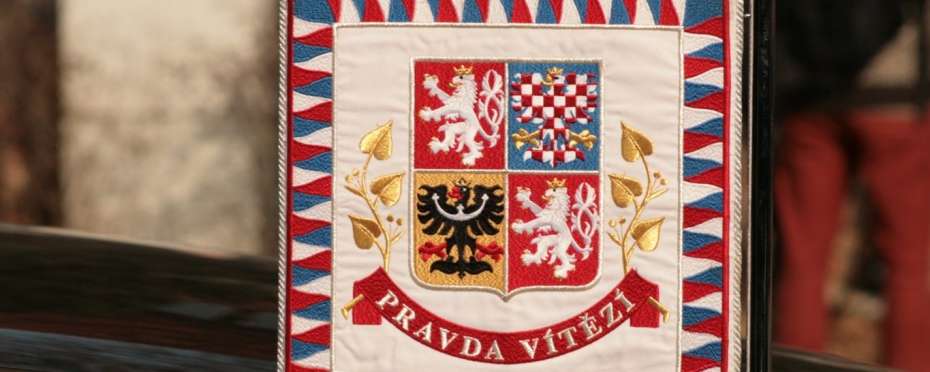 Vlajka prezidenta republiky (dříve prezidentská standarta)