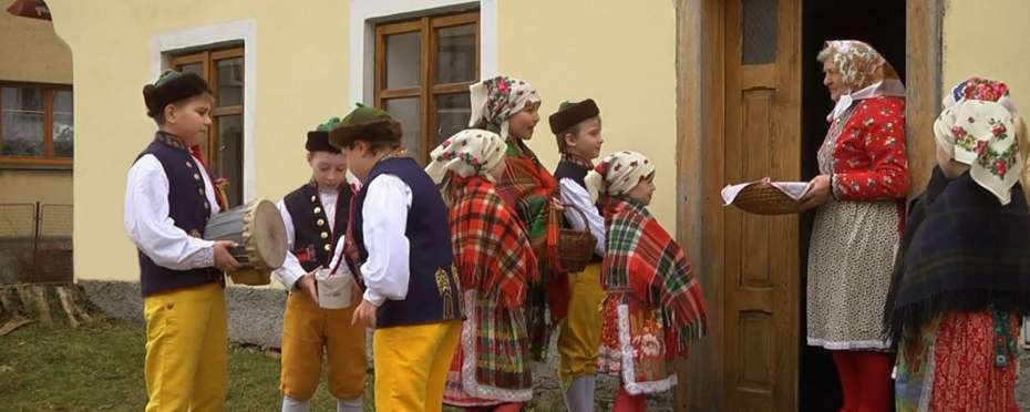 Novoroční obchůzky s bukačem, koledy