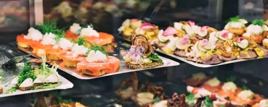 Obložený chlebíček vznikl u Paukerta v Praze