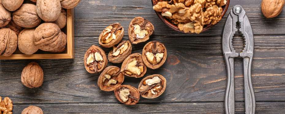 Ořechy jako symbol bohatství a plodnosti, pověry